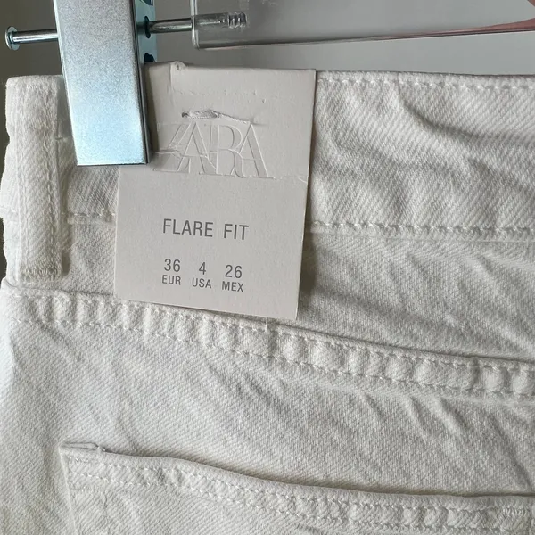 Zara Flare Fit Jeans Size 4 NWT - Image 4