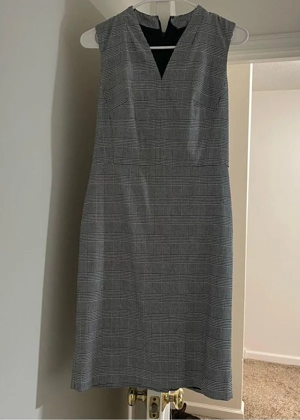 Ann Taylor Belted Sleeveless Dress in Glen Plaid 2 Petite - Image 4