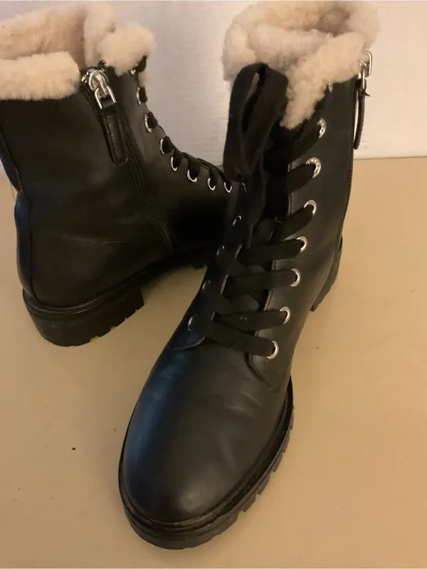 kate spade women Black leather faux fur Jemma platform combat heel boots US 7.5 - Image 5