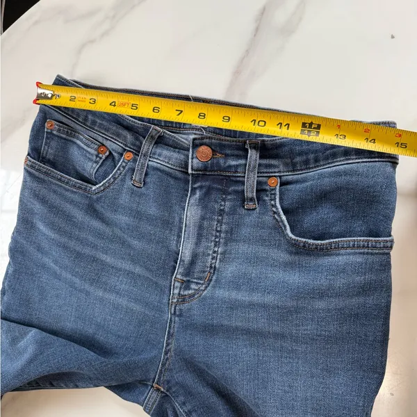 Madewell Women's Flare Jeans in Dark Blue Denim - Image 2