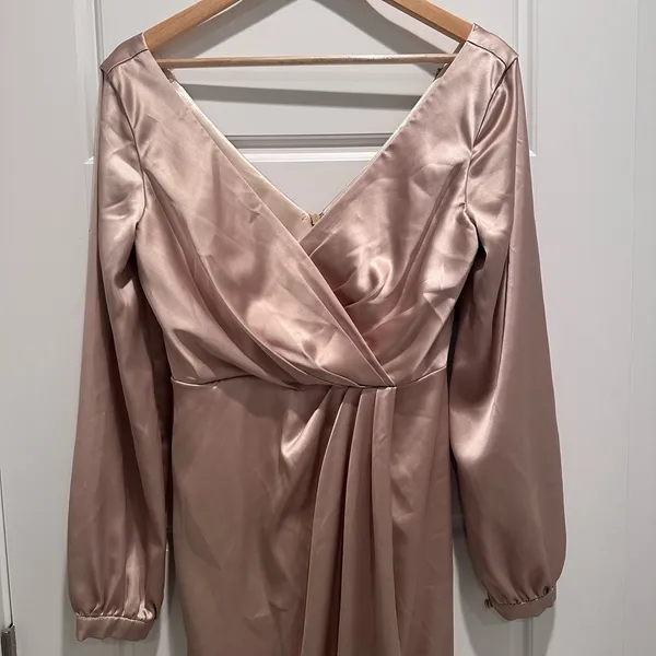 Revelry Vera Satin Bridesmaid Dress Long Sleeve Champagne Taupe Sz 8 Formal Gown - Image 5