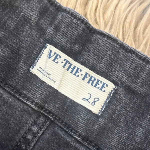 Free People we the free bellbottoms size 28 - Image 3