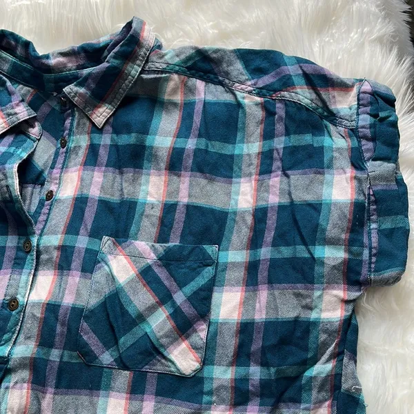 Plaid short sleeve shirt Size undefined - Image 6