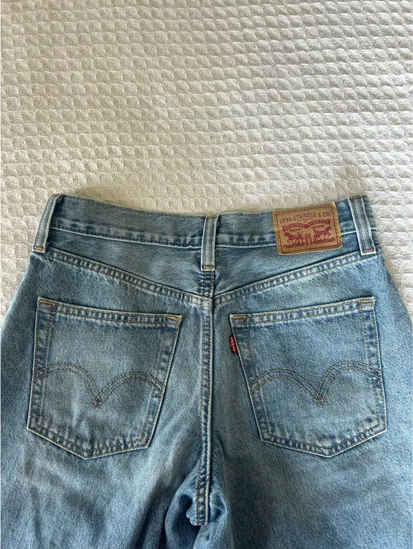 Levi’s Wide-Leg 94 Baggy Jeans - Image 6