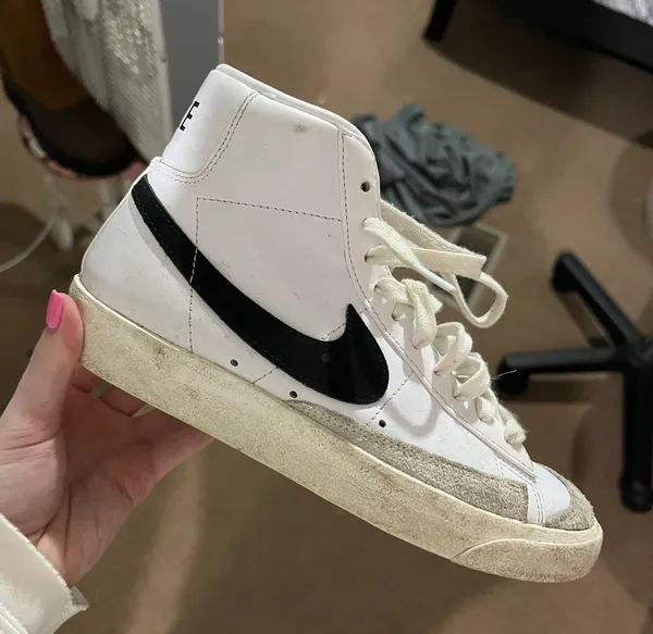 Nike Blazers - Image 2