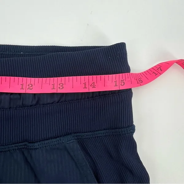 Lululemon Dance Studio Mid-Rise Cropped Pant in the True Navy Sz‎ 8 - Image 7