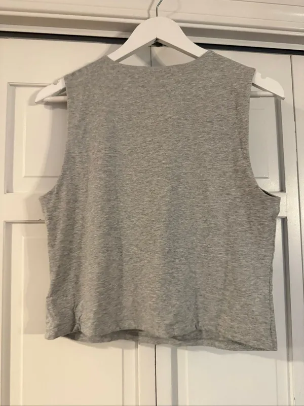 Gap closeknit grey tank jersey size large - Image 5