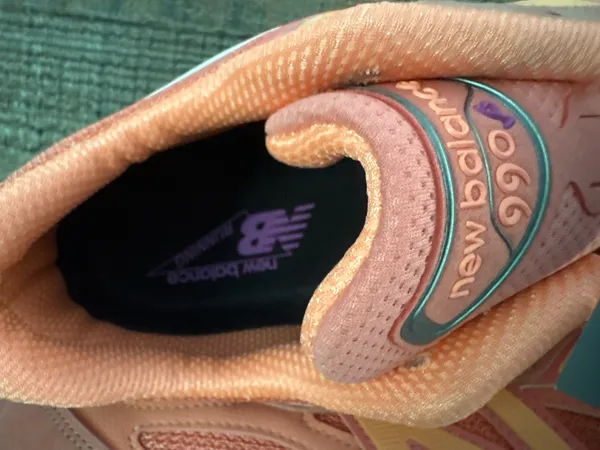 New Balance Shoes 910s - Image 3