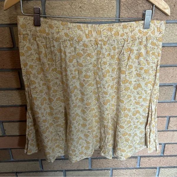 Madewell Pull-On Swing Mini Skirt in Piccola Floral Yellow Size Large - Image 3