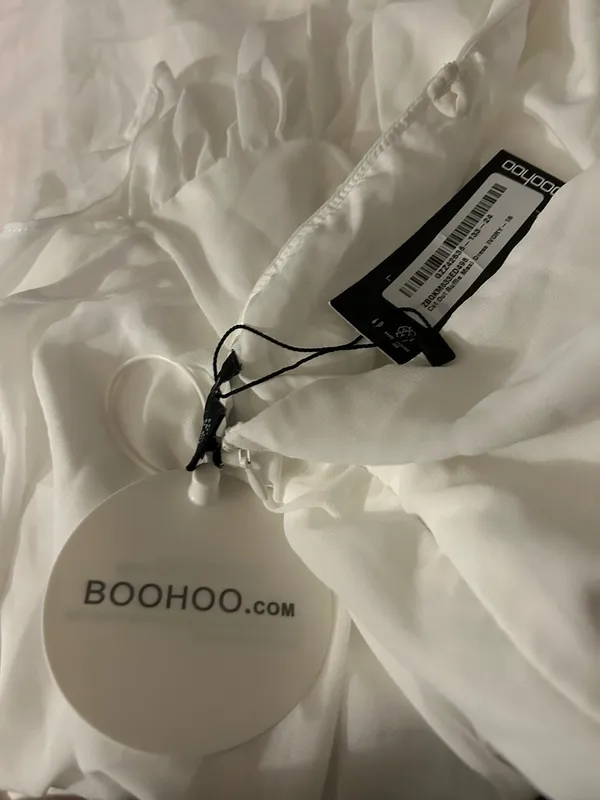 Boo hoo white cut out dress - Image 5