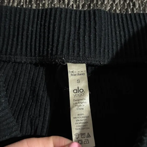 Alo Yoga Muse Jogger Size Small - Image 5