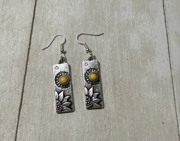 Sunflower Earrings Handmade - Image 3