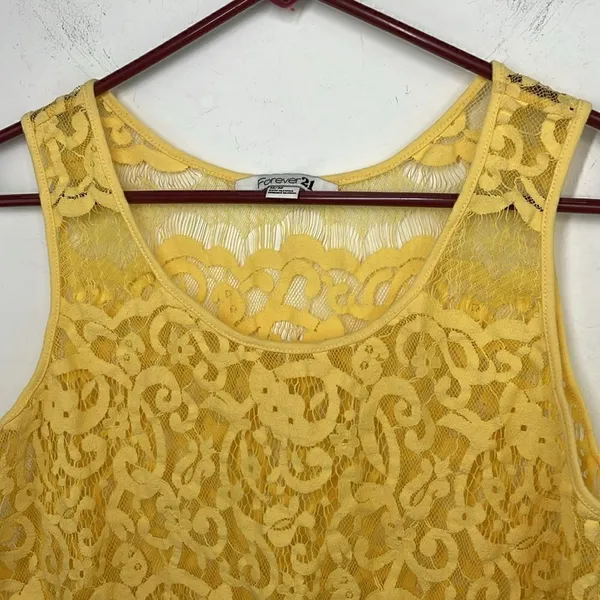 Forever 21 Y2K Lace Crop Yellow Top Floral design Medium - Image 2