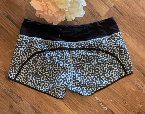 Lululemon Speed Up Shorts - Image 2