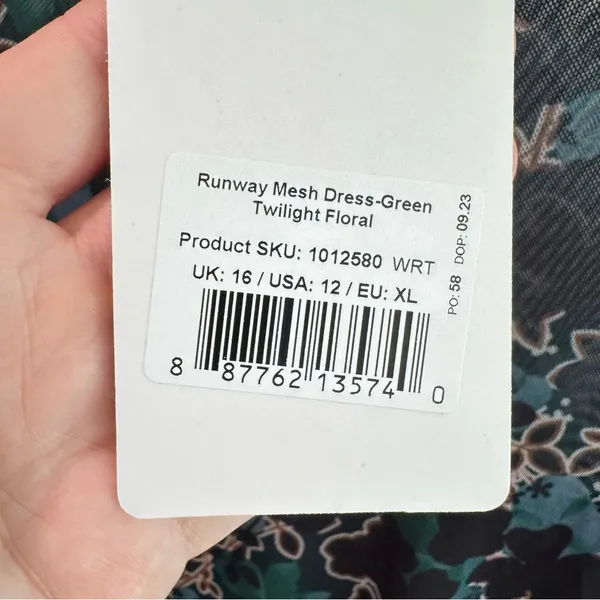 NWT Saint + Sofia Runway Mesh Dress in Green Twilight Floral Size US12‎ - Image 6