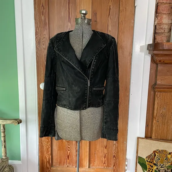 Blanc Noir BNCI Faux Leather Asymmetrical Zip Sleeve Moto Jacket Sz L 💚🎀 - Image 3