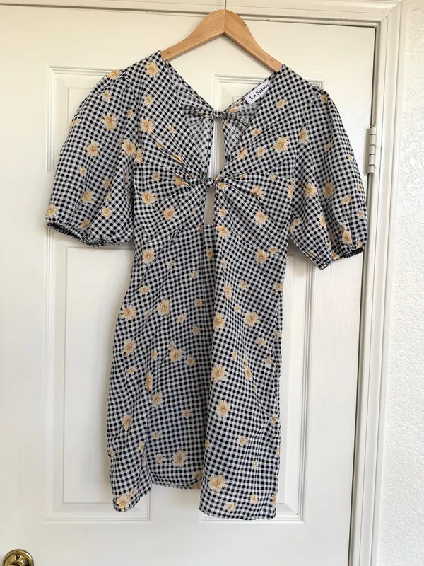 Anthropologie En Saison Floral Gingham Tie Front Cut Out Back Dress‎ - Image 4