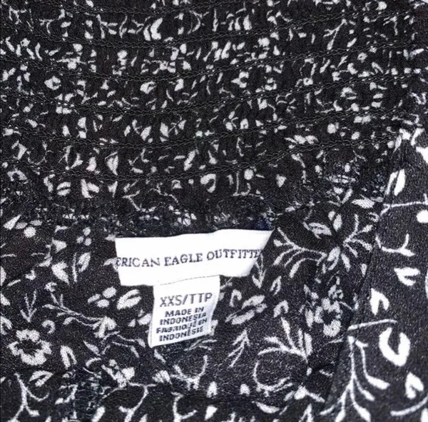 American Eagle Flowy Shorts  - Image 3