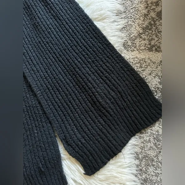 Old Navy cozy knit scarf - Image 3