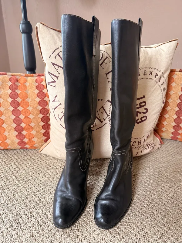 Circa Joan David Tall Black Leather Heeled Boots with Contrast Stitch Size 7 - Image 2