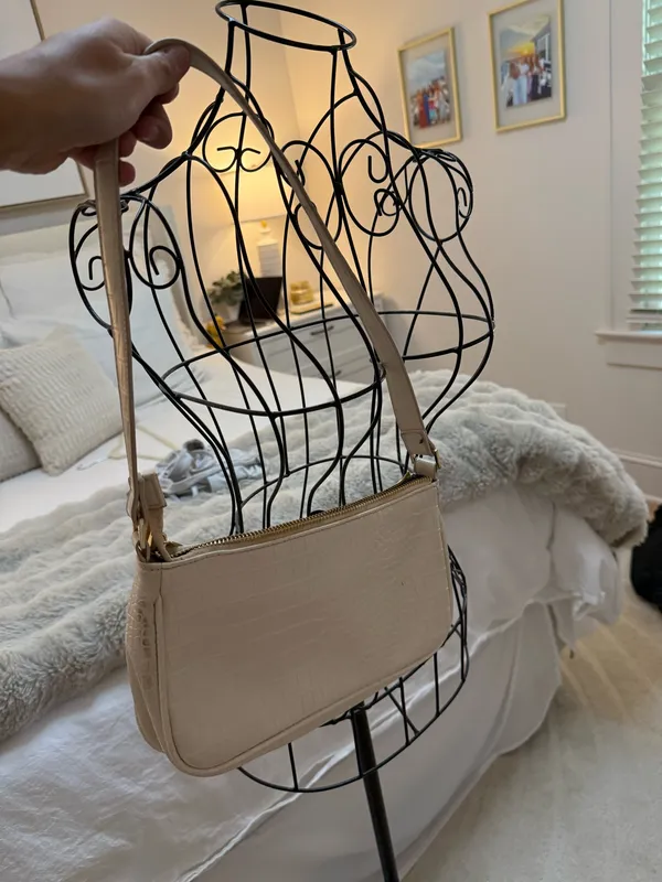 Boutique White Shoulder Bag - Image 3