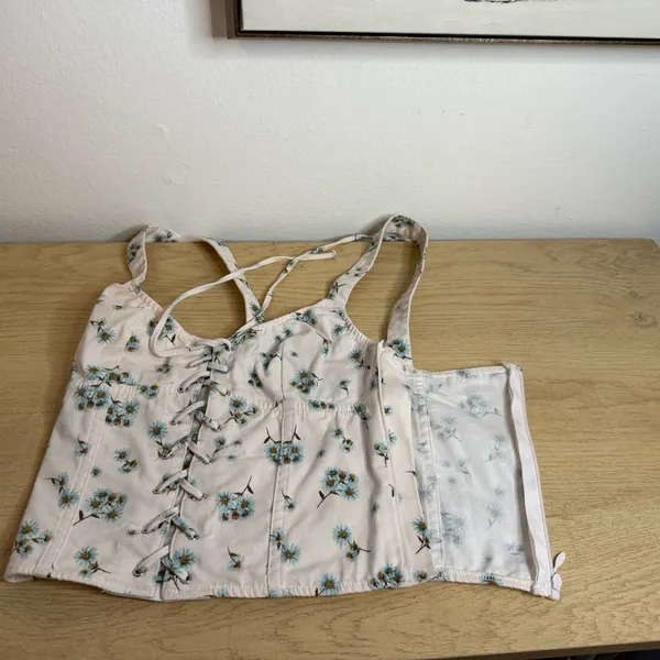Victoria's Secret Floral Lace-Up Crop Top - Cream and Green - Image 4