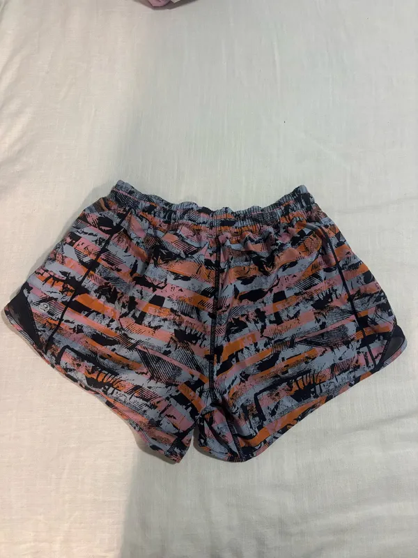 Hotty Lululemon Hot Shorts - Image 3