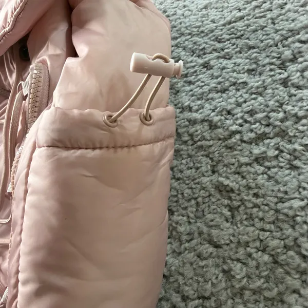 Blogilates Mini Backpack Pink NWOT Pillow Soft Bungee 7 Pocket Target - Image 4