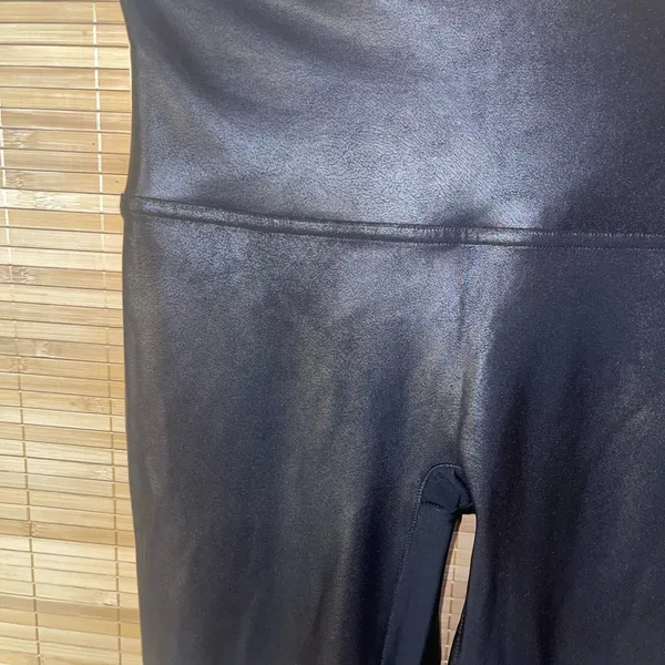 Spanx black faux leather leggings pants woman’s size Large - Image 2