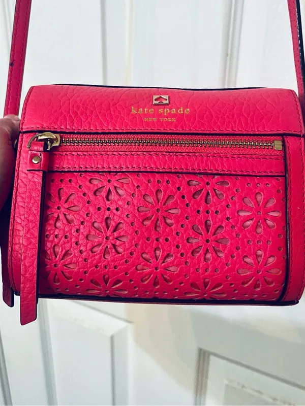 Kate Spade New York Perri Lane Looloo Pink Leather Laser Cut Crossbody Bag EUC - Image 7
