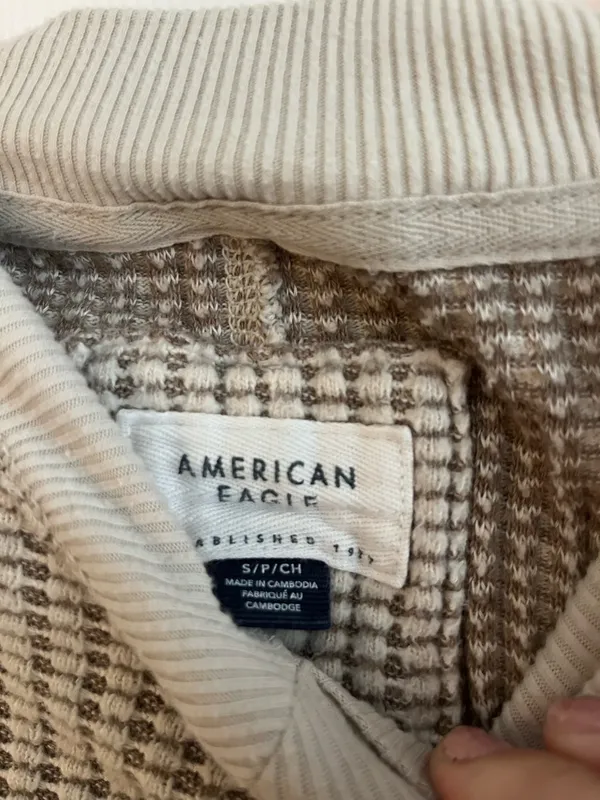 American Eagle Cream Sweater - Image 3