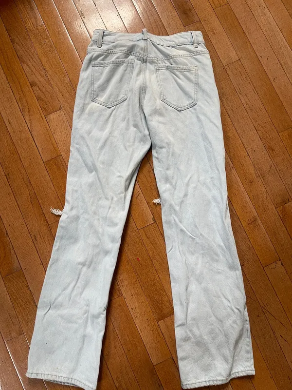 Garage light wash distressed jeans - Image 3