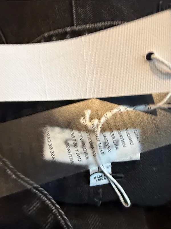 GILLI black balloon taper jeans nwt Size undefined - Image 4