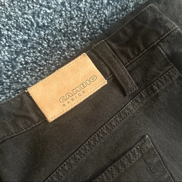 Cambio Classic Black Women's Jeans size 10 stretchy flare high waist - Image 3