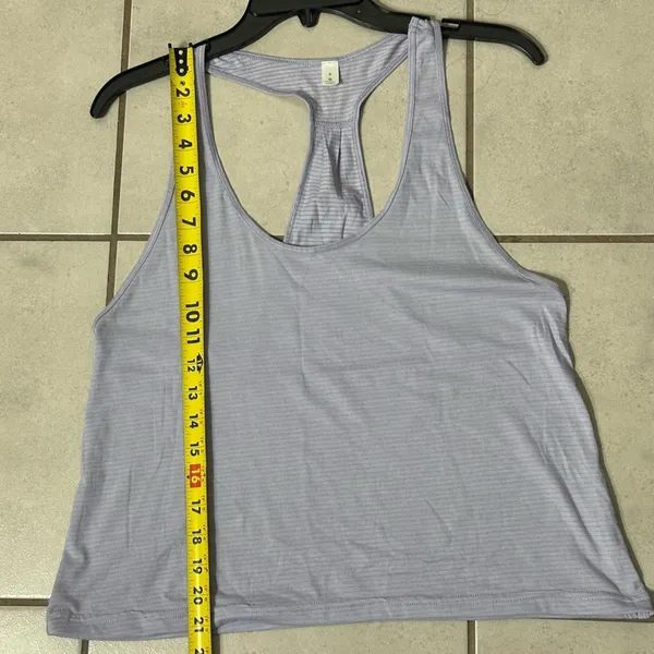 Lululemon Athletica Women lilac Tank Top‎ Sleeveless size 8 - Image 6
