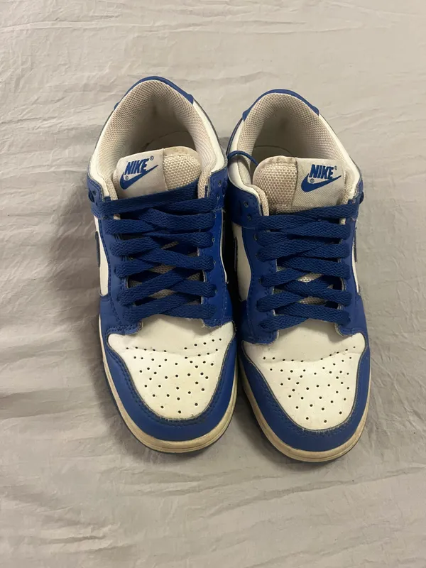 Low Dunks Blue Size 6.5 - Image 2