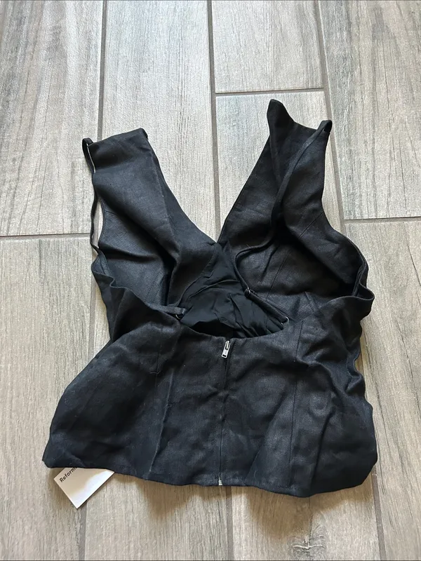 Reformation evette linen top in black - Image 4