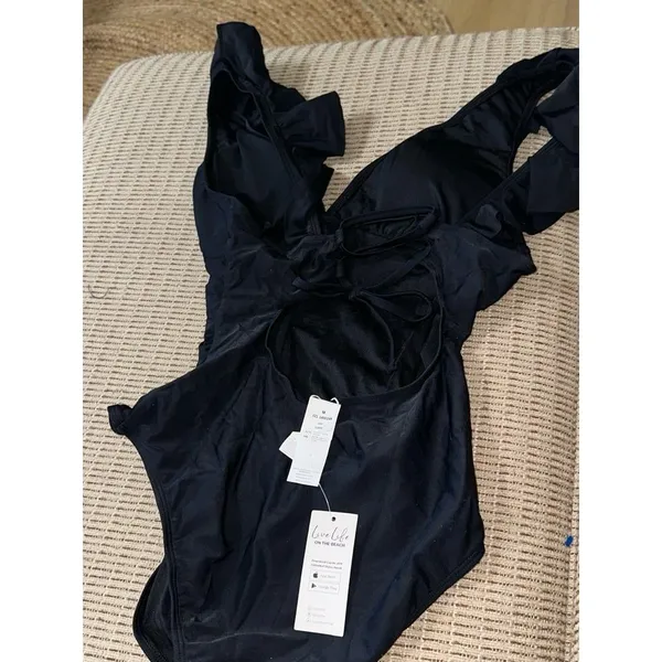 Cupshe black ruffle one piece - Image 2