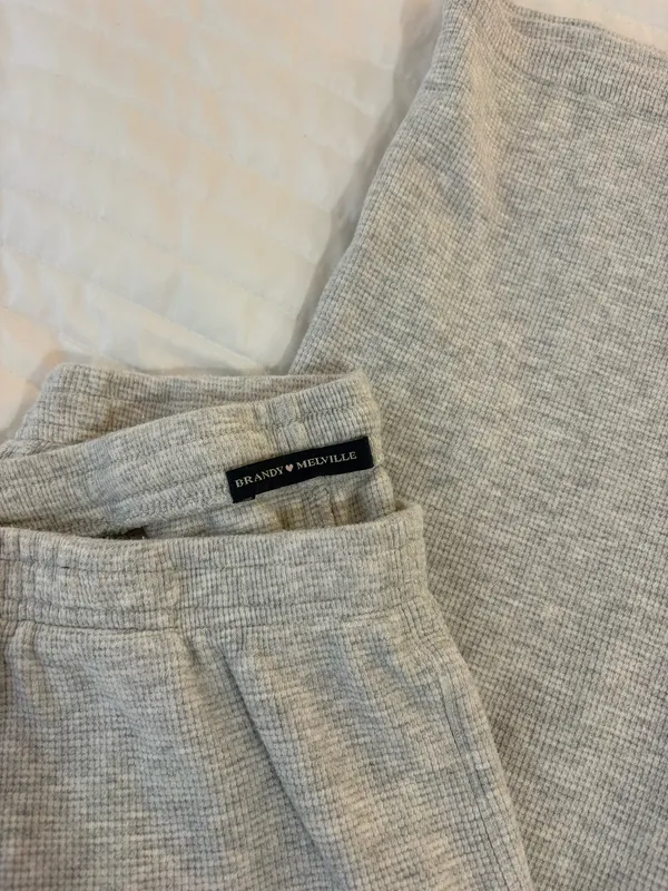 Brandy Melville Sweatpants Grey - Image 3