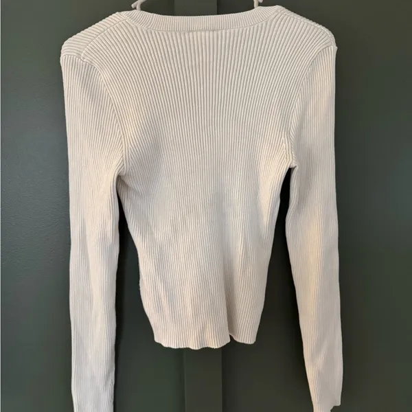 Abercrombie Ribbed cropped cream sweater - Image 4