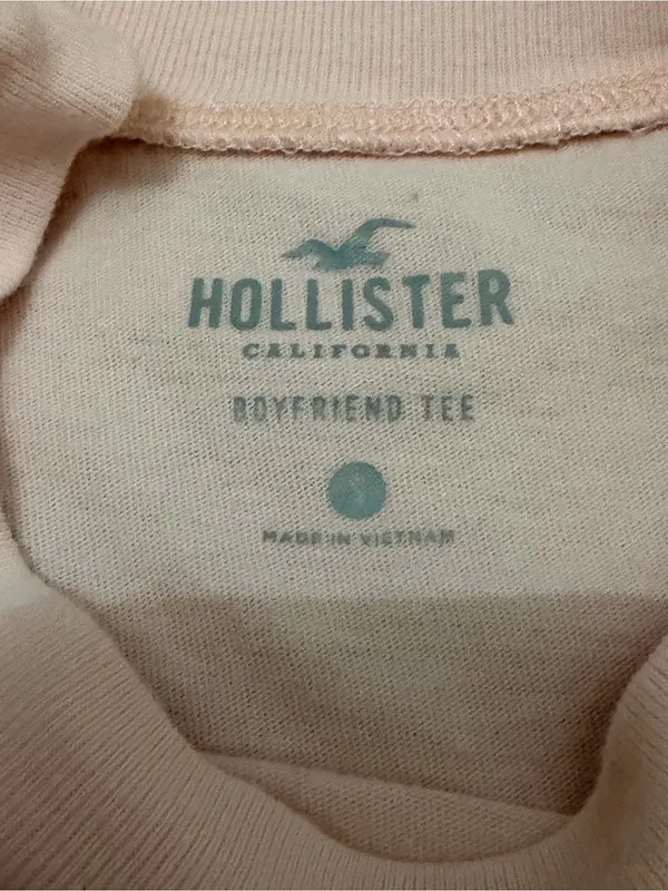 Hollister Pink Cropped T-Shirt - Image 3