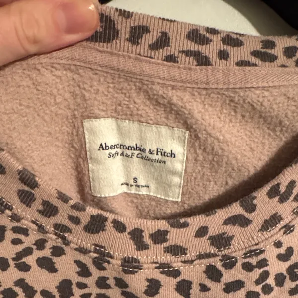 Abercrombie & Fitch Sweatshirt - Image 2