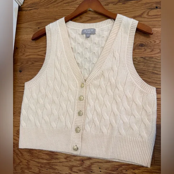 J.Crew Cashmere cropped cable-knit sweater-vest in Buttercream Size Medium - Image 4