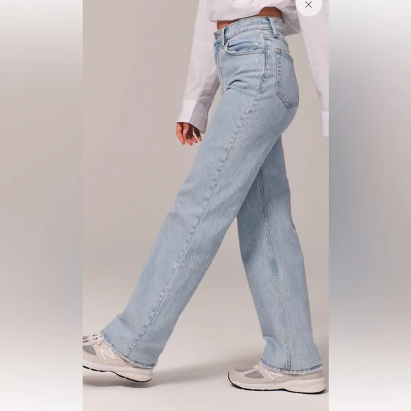 Abercrombie The 90s Relaxed Jean High Rise - Image 3