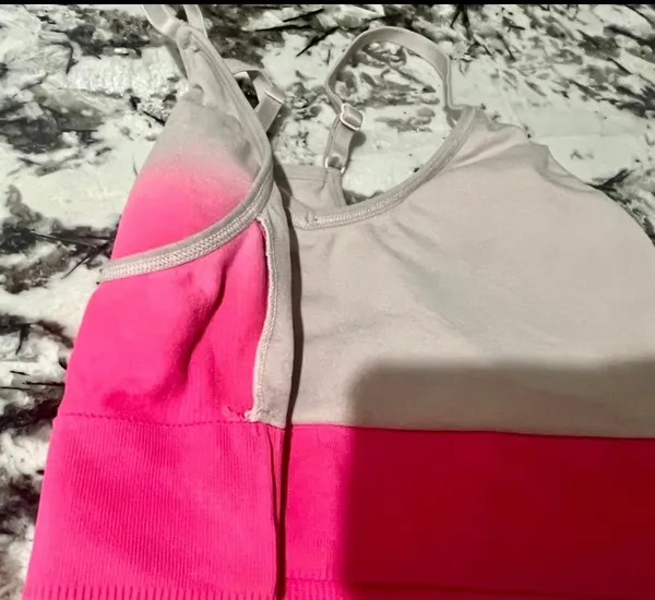 Victoria’s Secret PINK Seamless Seamless Lightly Lined Sports Bra Size Medium - Image 9