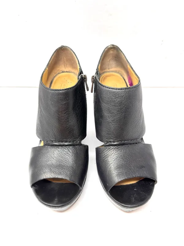 COACH black leather peep toe wedge shoes, size 8.5B - Image 3