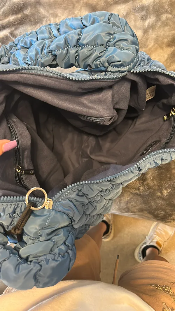 Blue puffer shoulder bag - Image 2