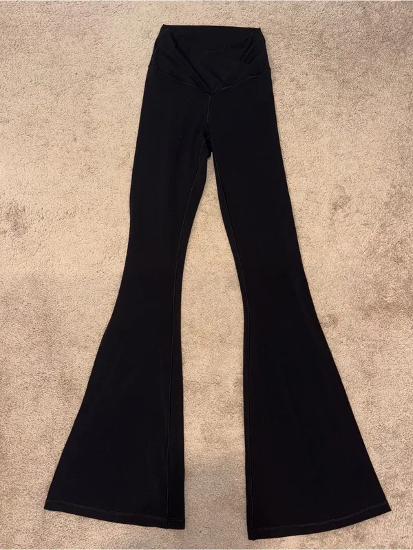 OFFLINE By Aerie Real Me High Waisted Crossover Flare Legging Size: S - Image 2