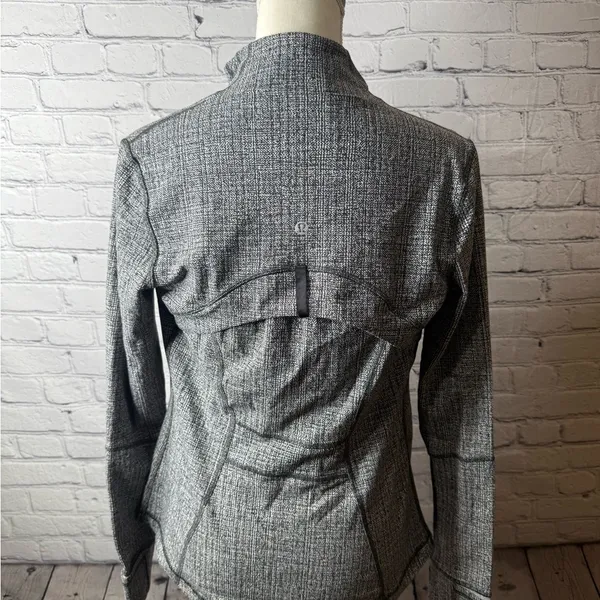 Lululemon define jacket gray tweed color size 6 - Image 8