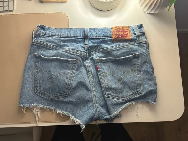 Levi’s 501 Shorts - Image 2